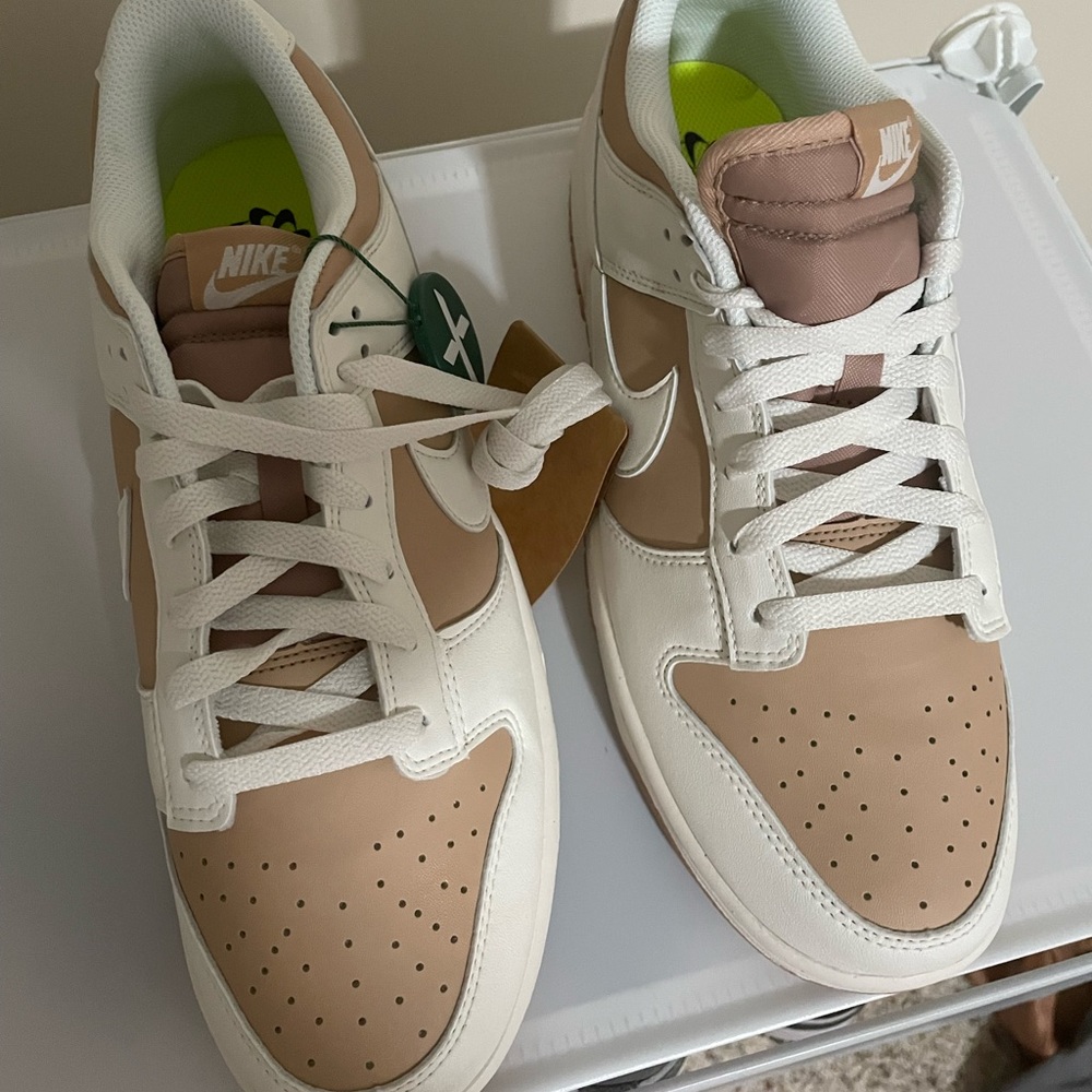 Nike next nature beige